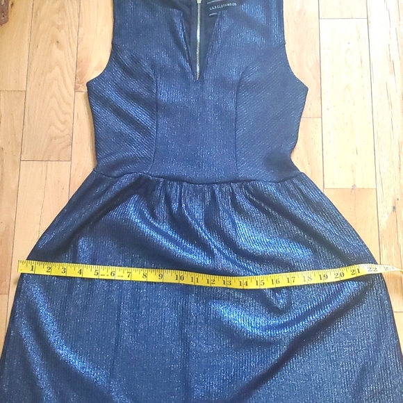Lila Clothing CO. Dress size SMALL 95% Polyester 5% Spandex Very good condition - Picture 4 of 16